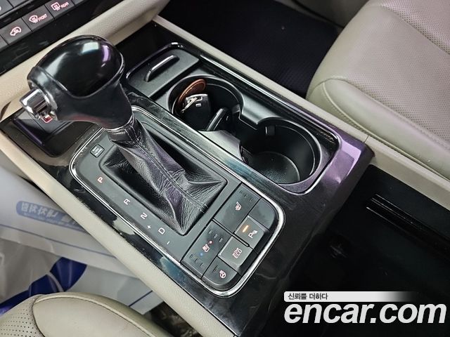 Kia Carnival 7-seater Limousine VIP 2016 — фото 9