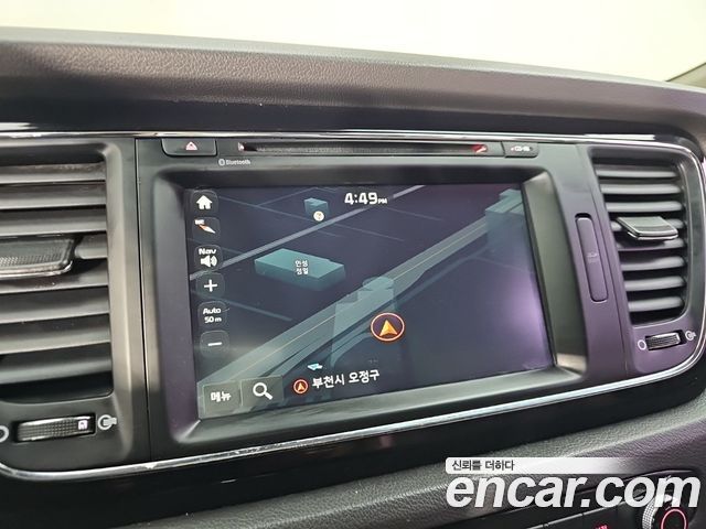 Kia Carnival 7-seater Limousine VIP 2016 — фото 17