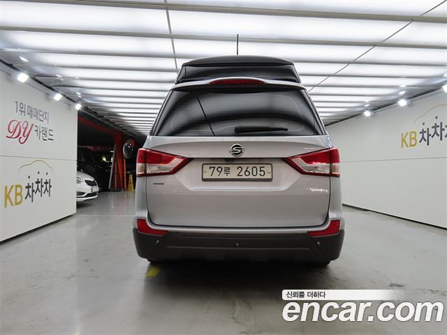 KG Mobility (SsangYong) Korando Turismo 4WD Chateau 11-seater High-roof 2015 — фото 3
