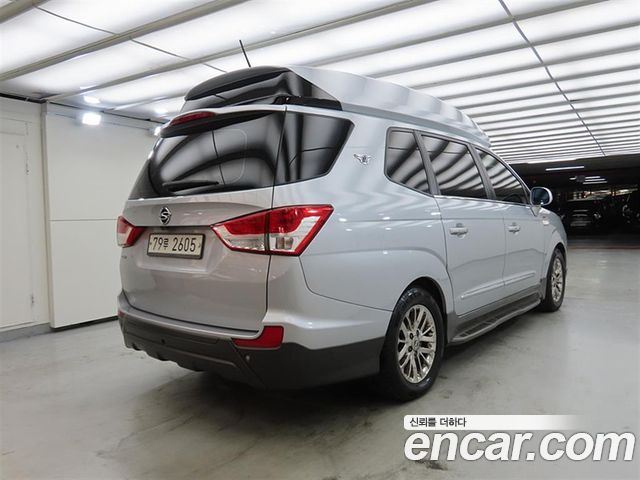 KG Mobility (SsangYong) Korando Turismo 4WD Chateau 11-seater High-roof 2015 — фото 4