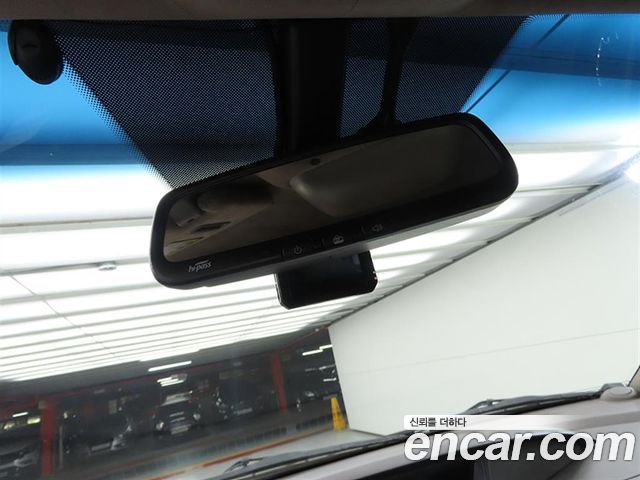 KG Mobility (SsangYong) Korando Turismo 4WD Chateau 11-seater High-roof 2015 — фото 15