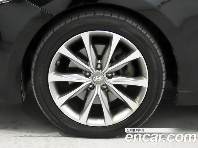 Hyundai Grandeur (HG) HG220 Diesel Premium 2016 — фото 5