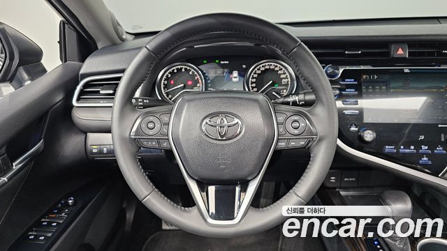 Toyota Camry (XV70) 2.5 2018 — фото 13