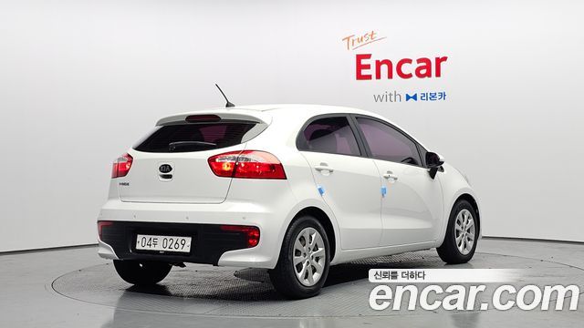 Kia Pride 5DR 1.4 MPI Trendy 2016 — фото 2