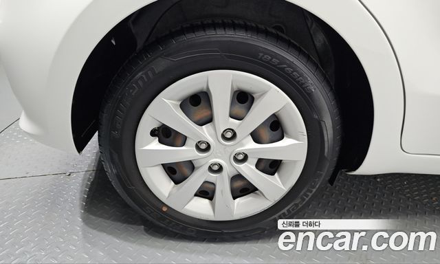 Kia Pride 5DR 1.4 MPI Trendy 2016 — фото 5