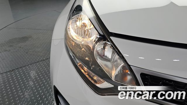 Kia Pride 5DR 1.4 MPI Trendy 2016 — фото 22