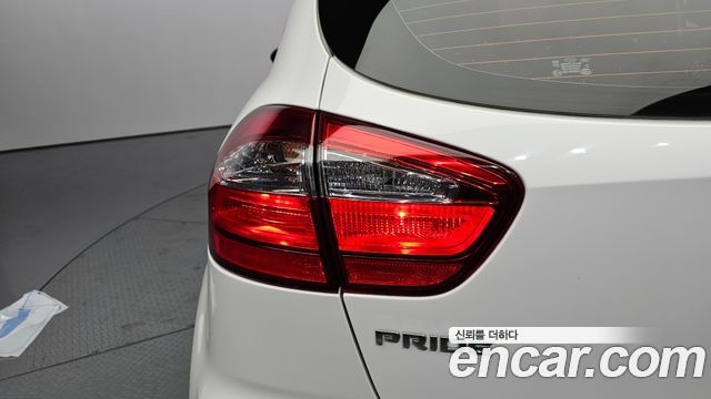 Kia Pride 5DR 1.4 MPI Trendy 2016 — фото 23