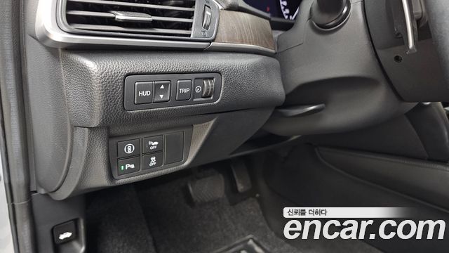 Honda Accord (X) 2.0 Hybrid Touring 2019 — фото 20