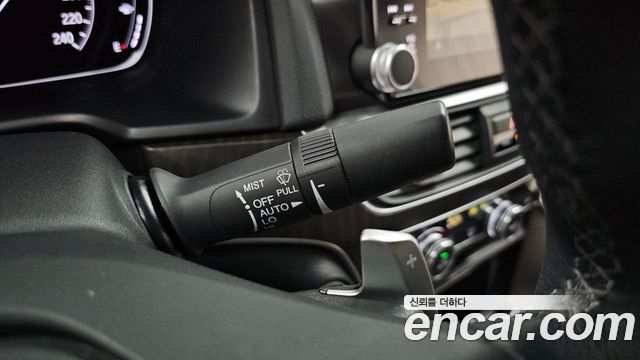 Honda Accord (X) 2.0 Hybrid Touring 2019 — фото 27