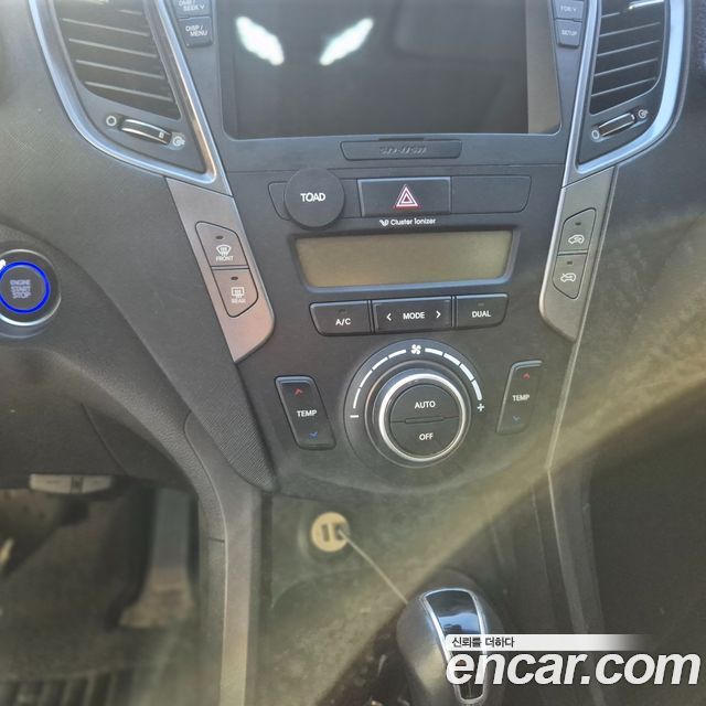Hyundai Santa Fe (DM) Diesel(e-VGT) 2.2 2WD Exclusive Special 2015 — фото 4