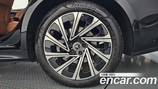 Mercedes-Benz E-Class (W214) E300 4MATIC Exclusive 2024 — фото 21