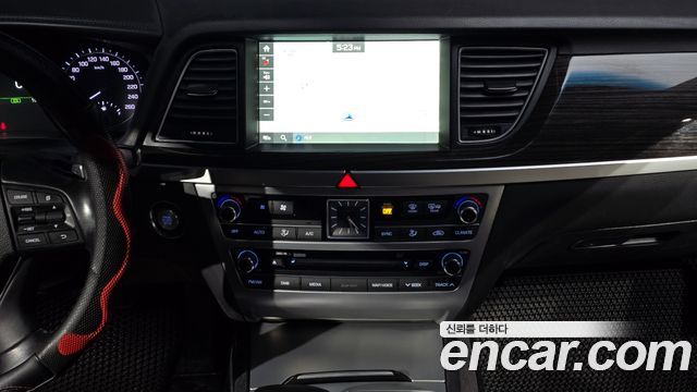 Genesis G80 3.3 GDI Premium Luxury 2017 — фото 14