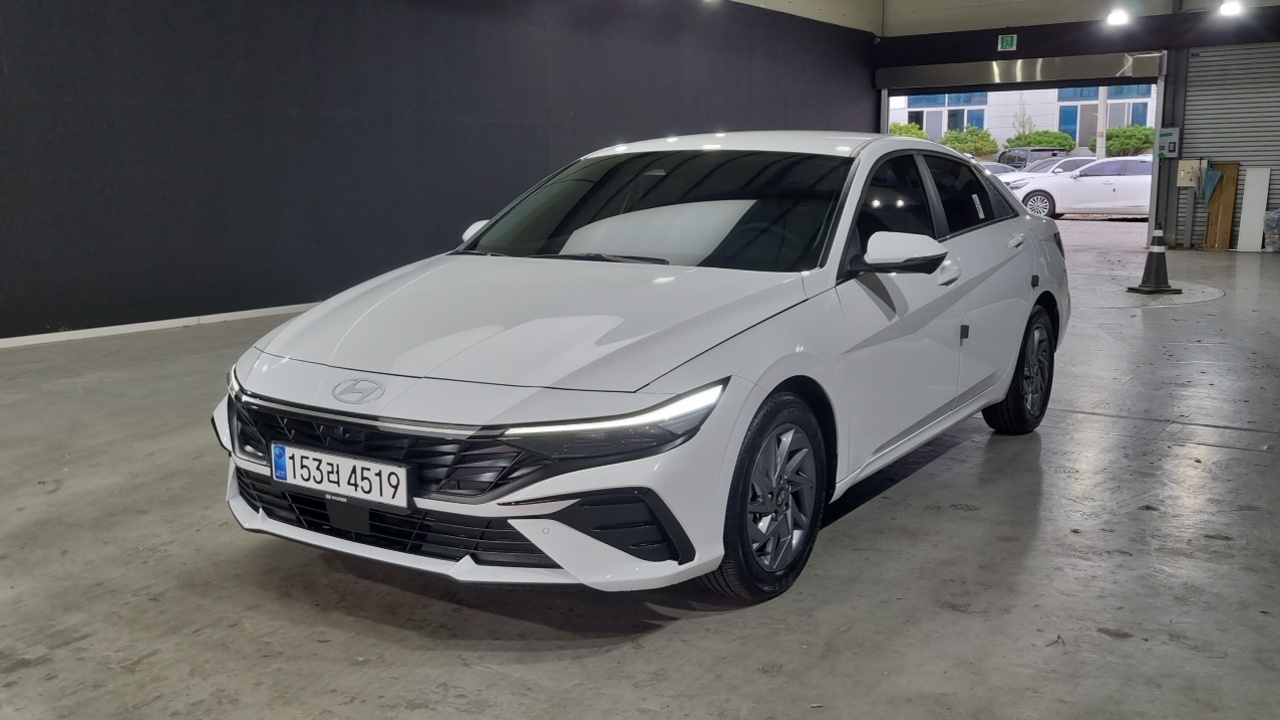 Hyundai Avante (CN7) 1.6 Inspiration