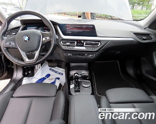 BMW 2 Series Gran Coupe (F44) 220i Sport 2023 — фото 9