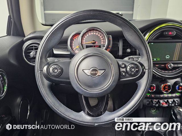 MINI Cooper D HIGH 3rd 2016 — фото 17