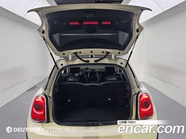 MINI Cooper D HIGH 3rd 2016 — фото 23