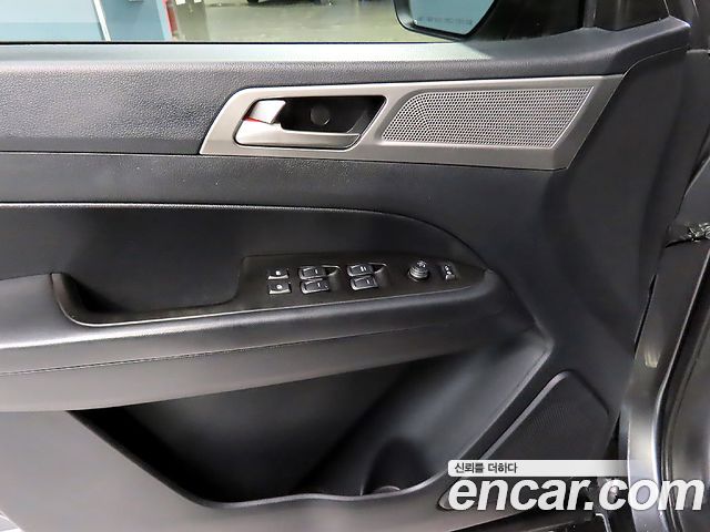 KG Mobility (SsangYong) Rexton Sports Diesel 2.2 4WD Prestige 2018 — фото 18
