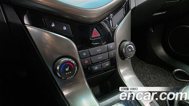 Chevrolet Cruze 1.8 LTZ+ The Perfect Black 2013 — фото 16