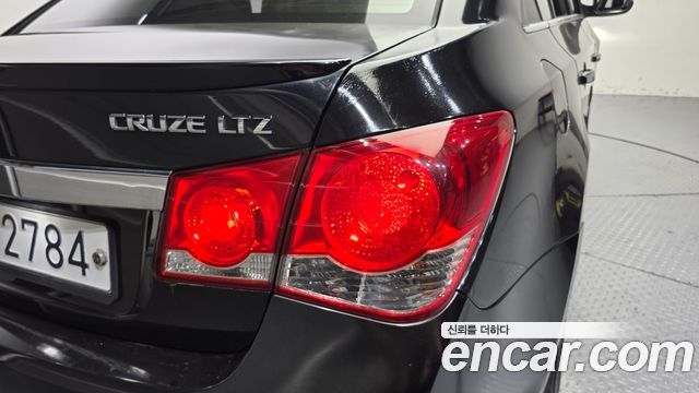 Chevrolet Cruze 1.8 LTZ+ The Perfect Black 2013 — фото 23