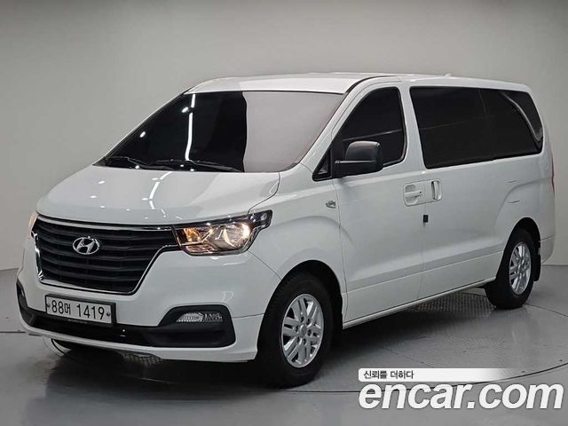 Hyundai Grand Starex Van 3-Seater LPi Smart