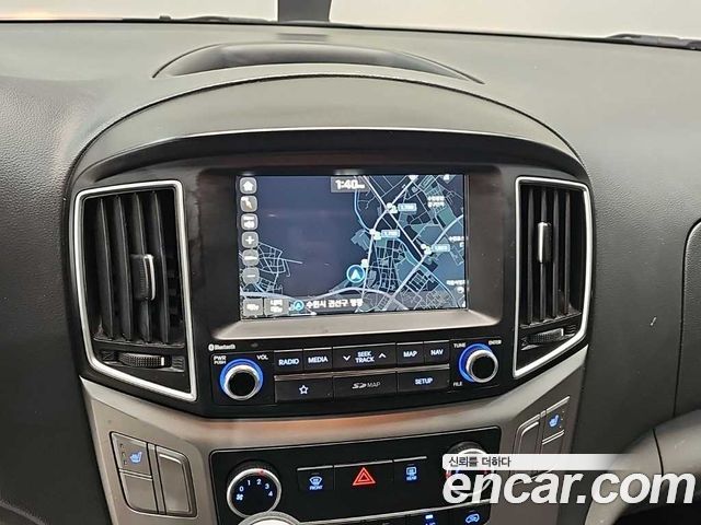 Hyundai Grand Starex Van 3-Seater LPi Smart 2019 — фото 17