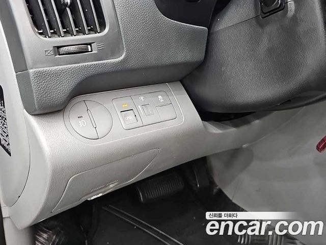 Hyundai Grand Starex Van 3-Seater LPi Smart 2019 — фото 20