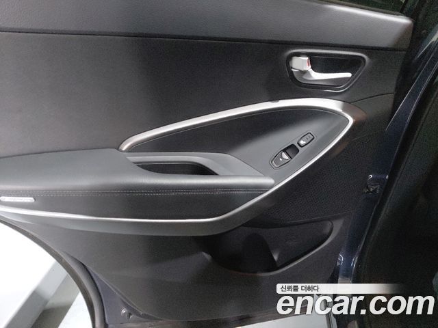 Hyundai Santa Fe (DM) Diesel(e-VGT) 2.0 2WD Premium 2015 — фото 16