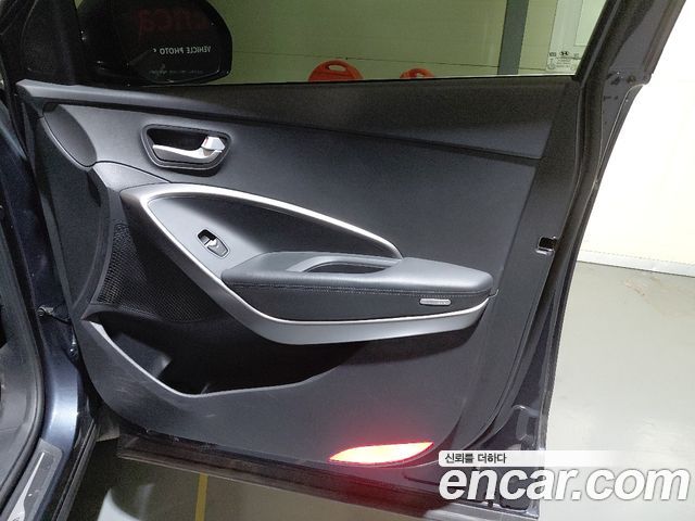 Hyundai Santa Fe (DM) Diesel(e-VGT) 2.0 2WD Premium 2015 — фото 18