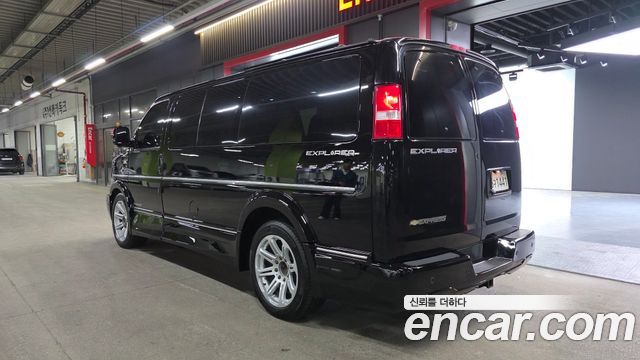 Chevrolet Express Van 6.0 2019 — фото 2