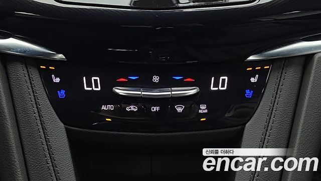 Cadillac XT6 3.6 Sport 2023 — фото 20