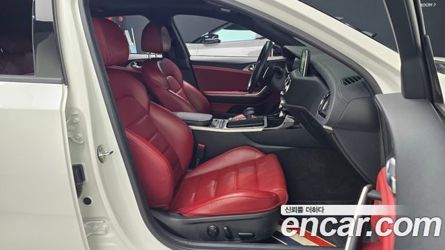 Kia Stinger 3.3 Turbo AWD GT 2018 — фото 10