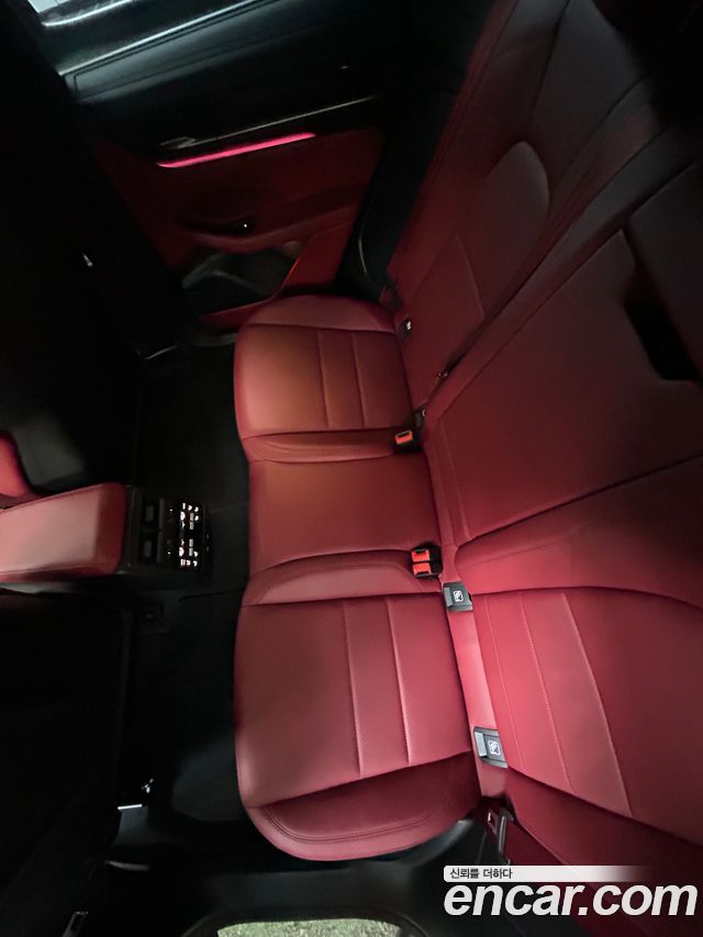 Porsche Taycan Base 4 2025 — фото 12