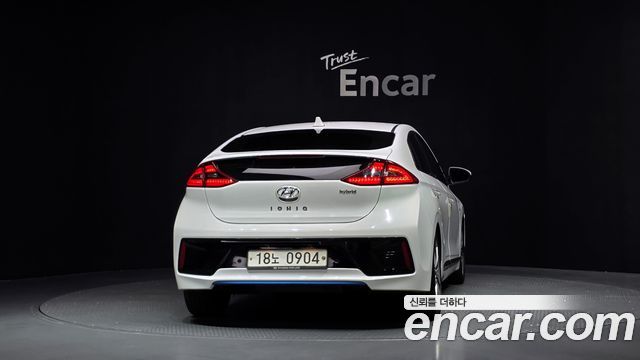 Hyundai Ioniq Hybrid Q 2016 — фото 4