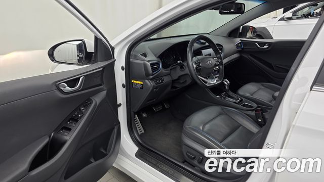 Hyundai Ioniq Hybrid Q 2016 — фото 10