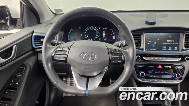 Hyundai Ioniq Hybrid Q 2016 — фото 17