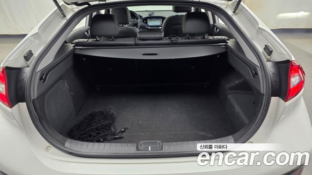 Hyundai Ioniq Hybrid Q 2016 — фото 24