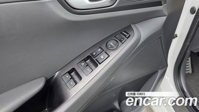 Hyundai Ioniq Hybrid Q 2016 — фото 33