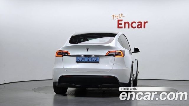 Tesla Model Y RWD 2024 — фото 4