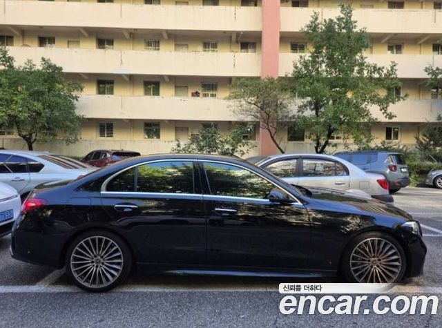 Mercedes-Benz C-Class (W206) C300 4MATIC AMG Line 2023 — фото 3