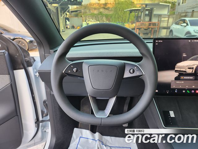Tesla Model Y Premium RWD 2026 — фото 16