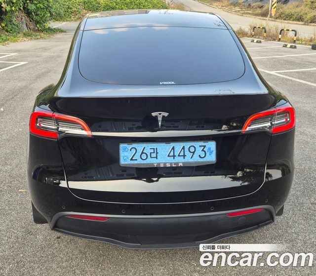 Tesla Model Y Long Range AWD 2021 — фото 4