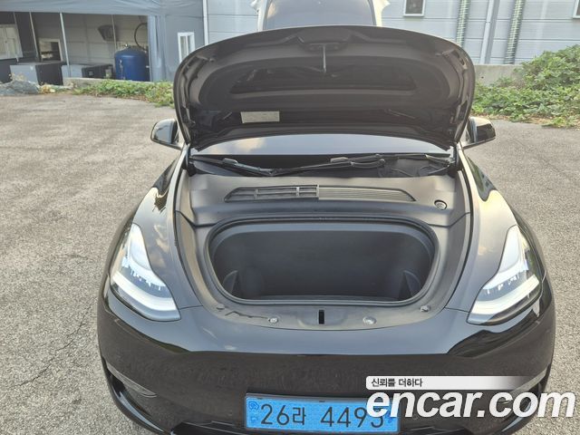 Tesla Model Y Long Range AWD 2021 — фото 6