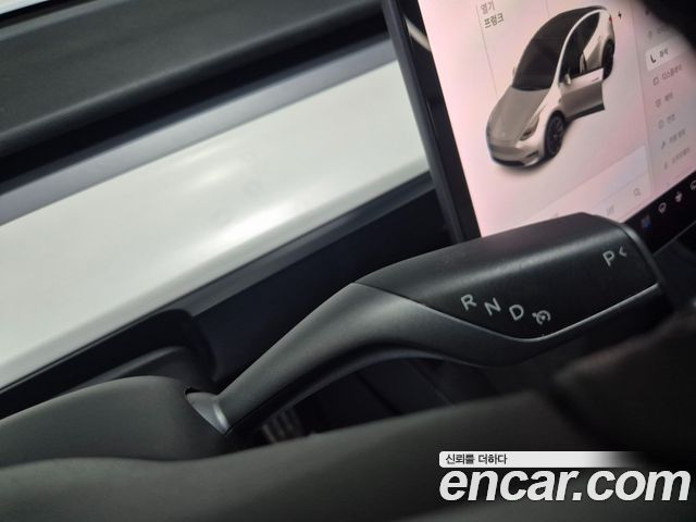 Tesla Model Y Long Range AWD 2021 — фото 9