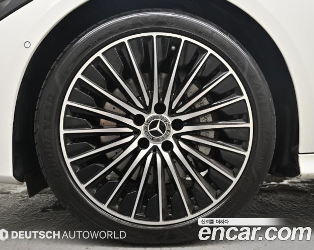 Mercedes-Benz CLE-Class (C236) CLE200 Coupe 2024 — фото 5