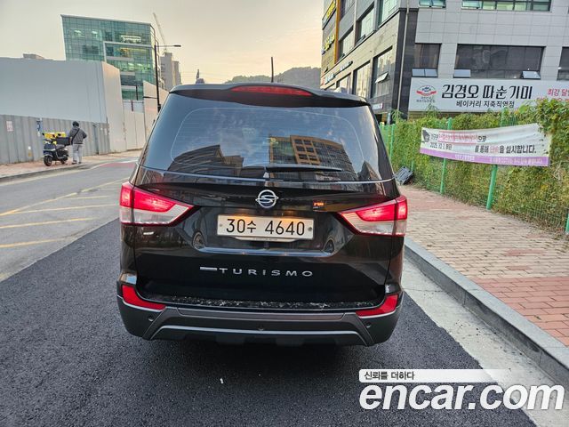 KG Mobility (SsangYong) Korando Turismo 4WD TX 9-seater 2016 — фото 4