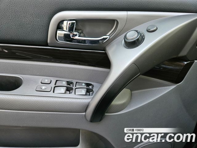 KG Mobility (SsangYong) Korando Turismo 4WD TX 9-seater 2016 — фото 16
