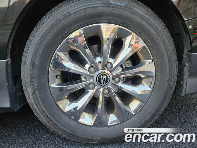 KG Mobility (SsangYong) Korando Turismo 4WD TX 9-seater 2016 — фото 20