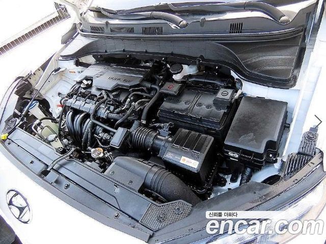 Hyundai Kona Gasoline 2.0 2WD Smart 2022 — фото 16