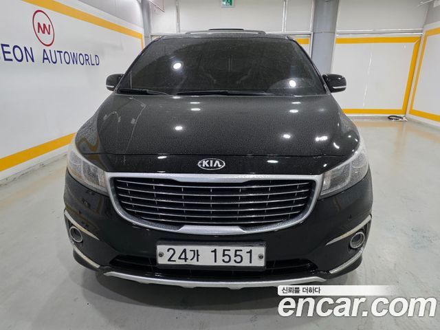 Kia Carnival 9-seater Noblesse 2015 — фото 2