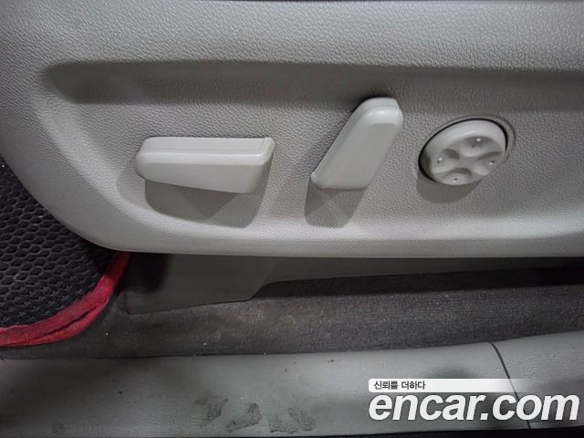 Kia Carnival 9-seater Noblesse 2015 — фото 8